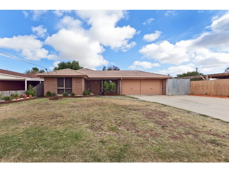 13 Torbay Court, Werribee VIC 3030