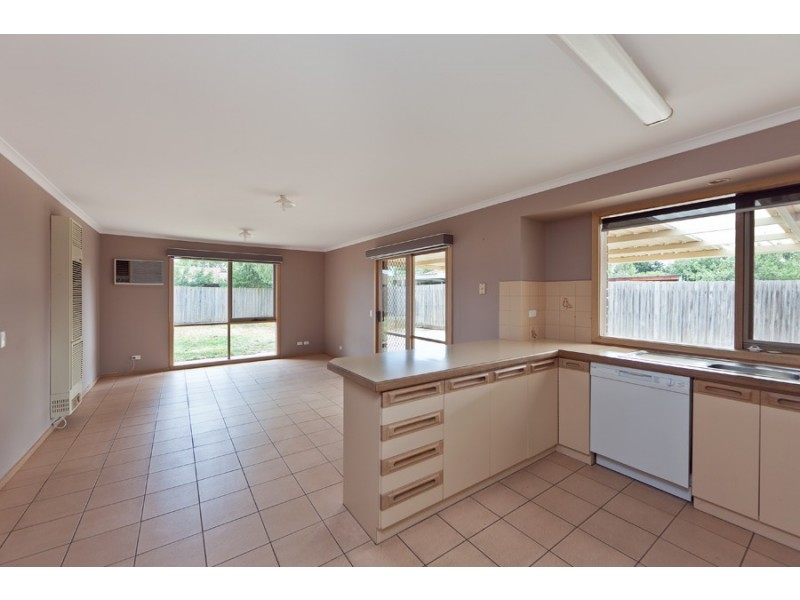 13 Torbay Court, Werribee VIC 3030