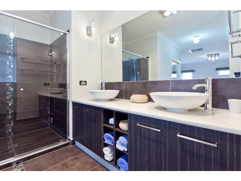 16 Eureka Drive, Wyndham Vale VIC 3024