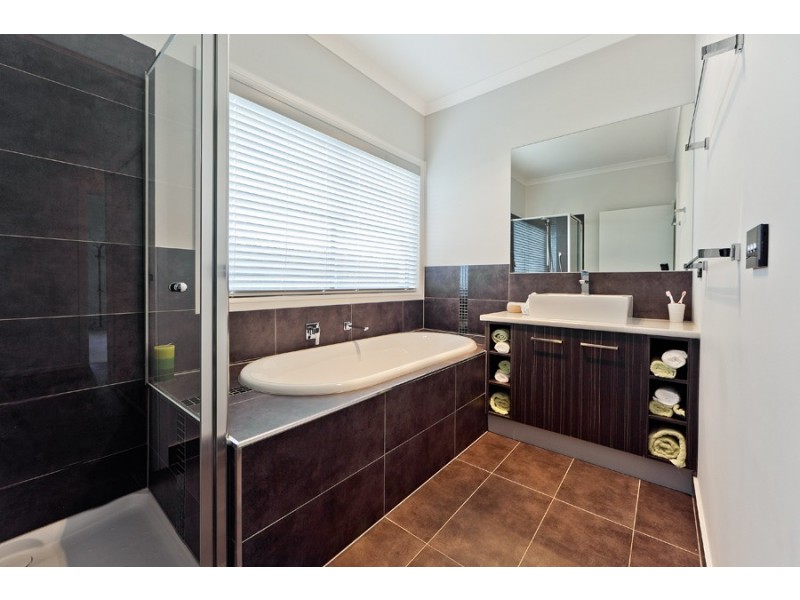 16 Eureka Drive, Wyndham Vale VIC 3024