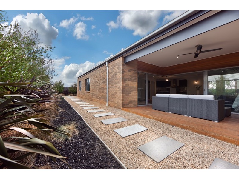 16 Eureka Drive, Wyndham Vale VIC 3024