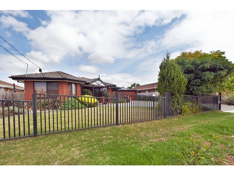 24 Downham Way, Wyndham Vale VIC 3024