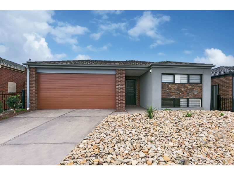 9 Inverell Parkway, Tarneit VIC 3029