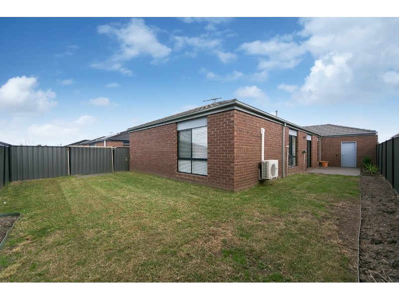 9 Inverell Parkway, Tarneit VIC 3029