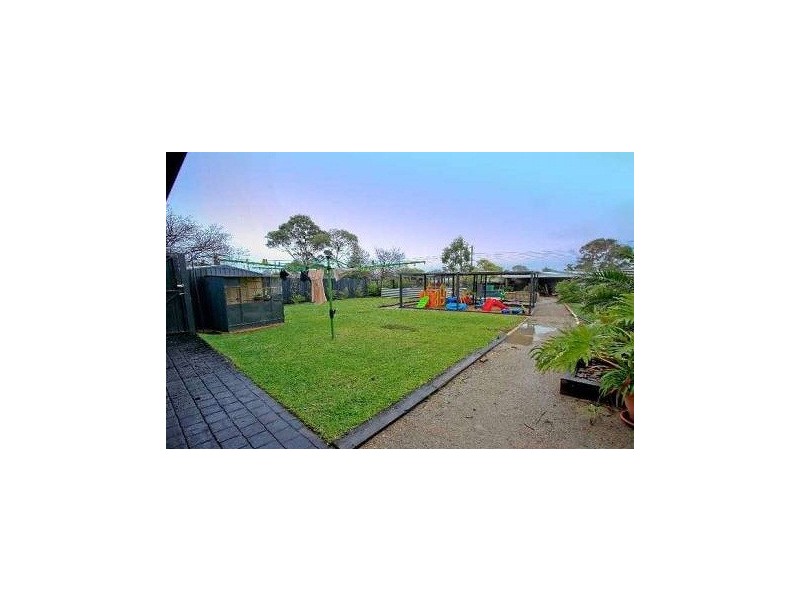 6 Frederick Court, Werribee VIC 3030