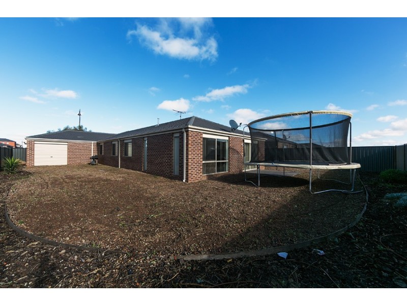 16 Blue Jay Cres, Tarneit VIC 3029