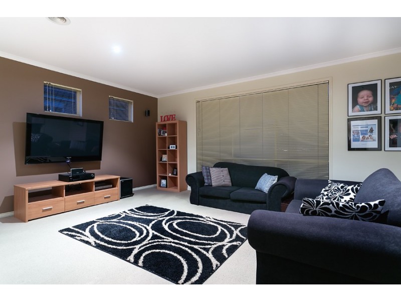 202 Thames Blvd, Tarneit VIC 3029