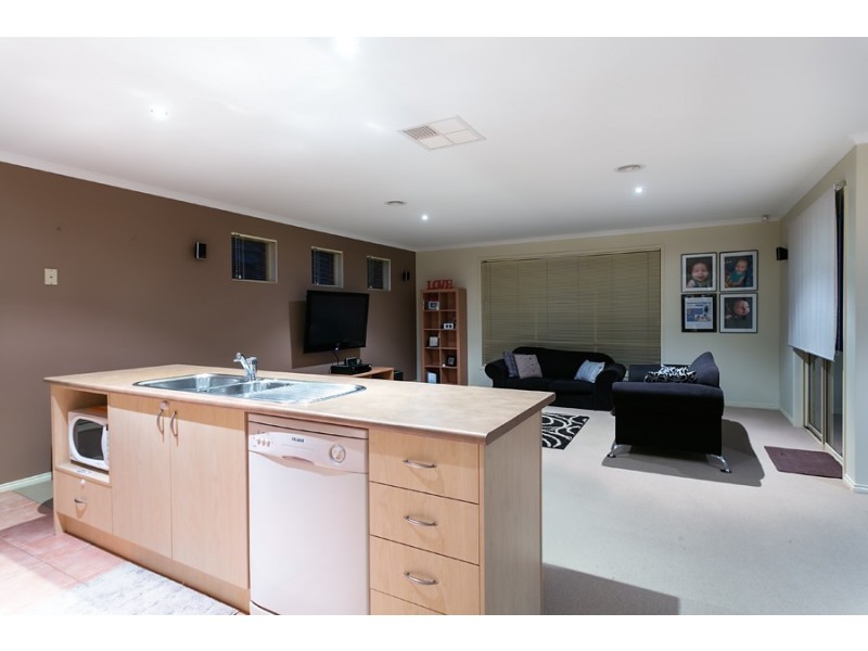 202 Thames Blvd, Tarneit VIC 3029