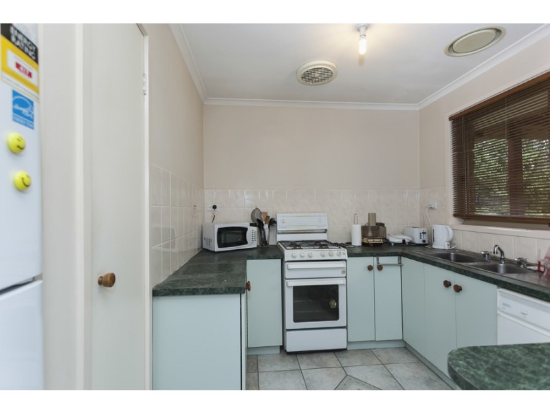 24 Seine Close, Werribee VIC 3030