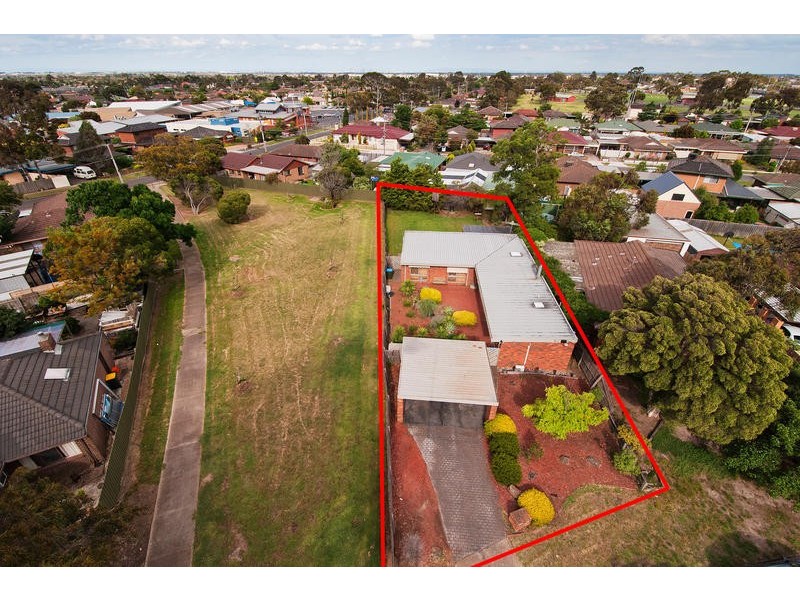 16 Oppy Cres, Hoppers Crossing VIC 3029