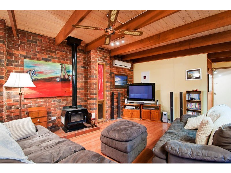 16 Oppy Cres, Hoppers Crossing VIC 3029