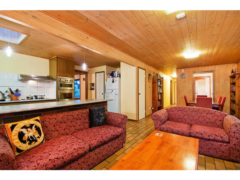 16 Oppy Cres, Hoppers Crossing VIC 3029
