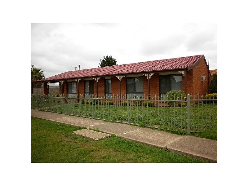 1 Barklya Court, Hoppers Crossing VIC 3029