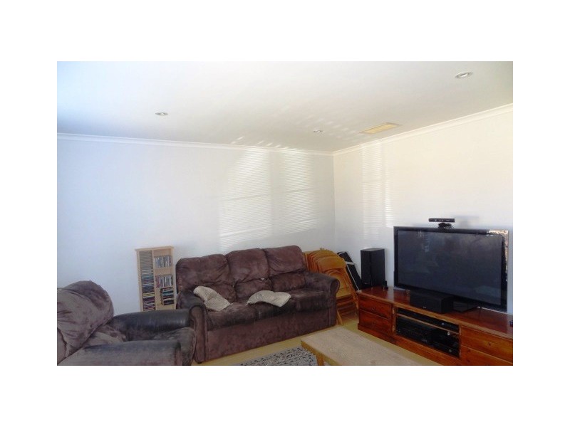 122 Wilmington Avenue, Hoppers Crossing VIC 3029