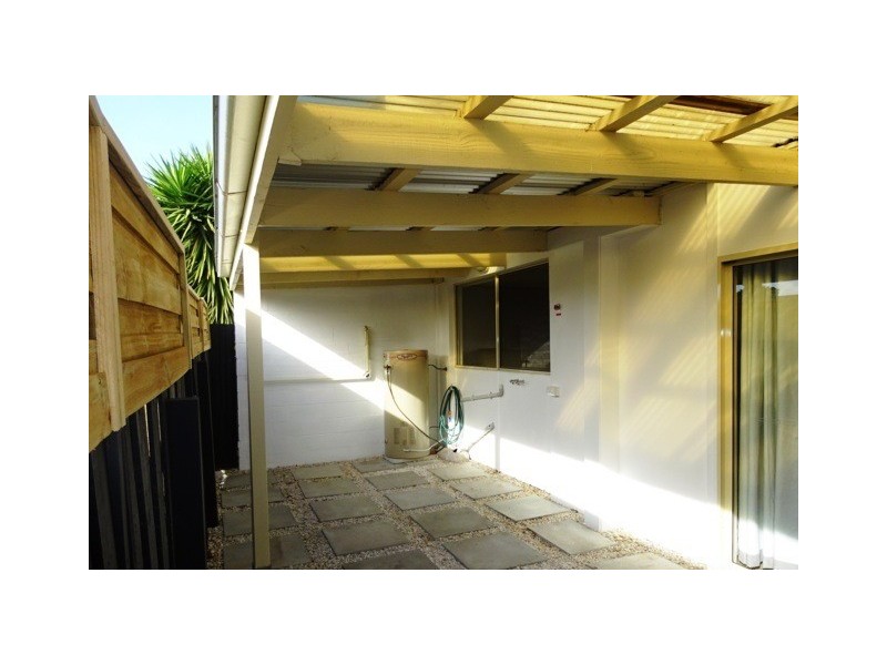 1/8 Beasley Avenue, Werribee VIC 3030