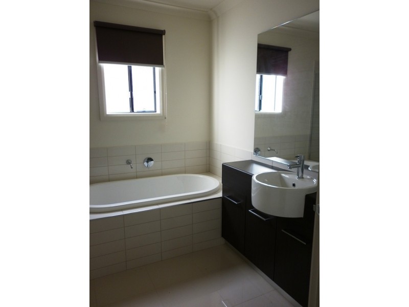 25 Ambleside Avenue, Wyndham Vale VIC 3024