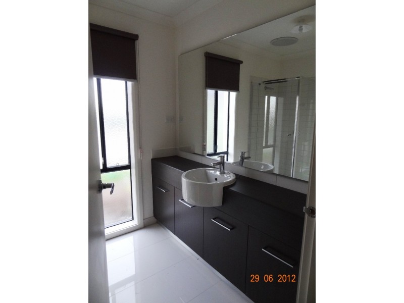 25 Ambleside Avenue, Wyndham Vale VIC 3024