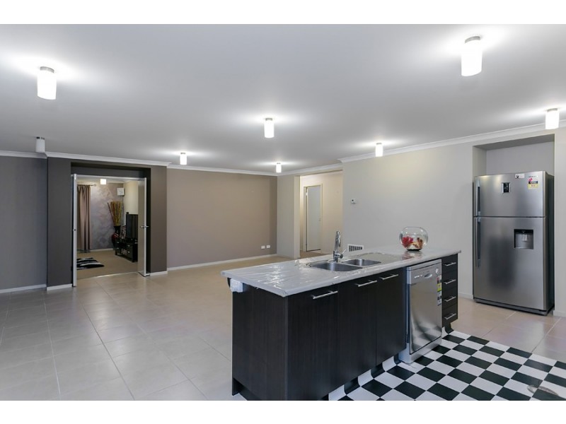 22 Carisbrook Circuit, Truganina VIC 3029