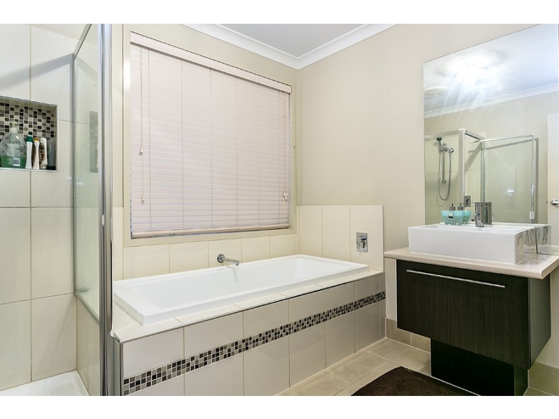 22 Carisbrook Circuit, Truganina VIC 3029