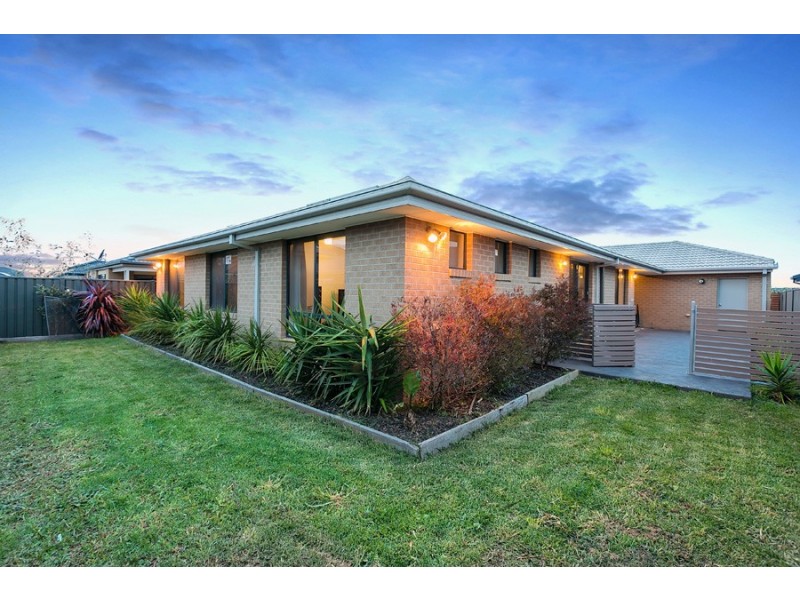 22 Carisbrook Circuit, Truganina VIC 3029