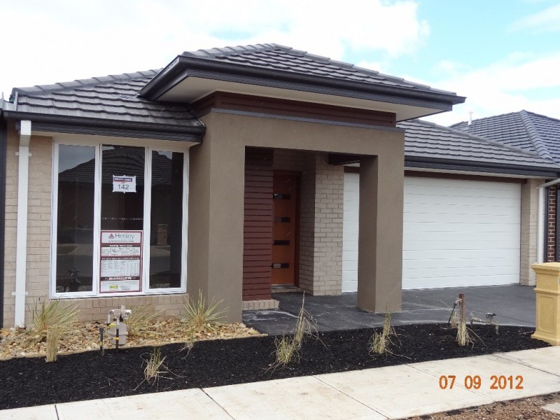 35 Holly Green Circuit, Truganina VIC 3029
