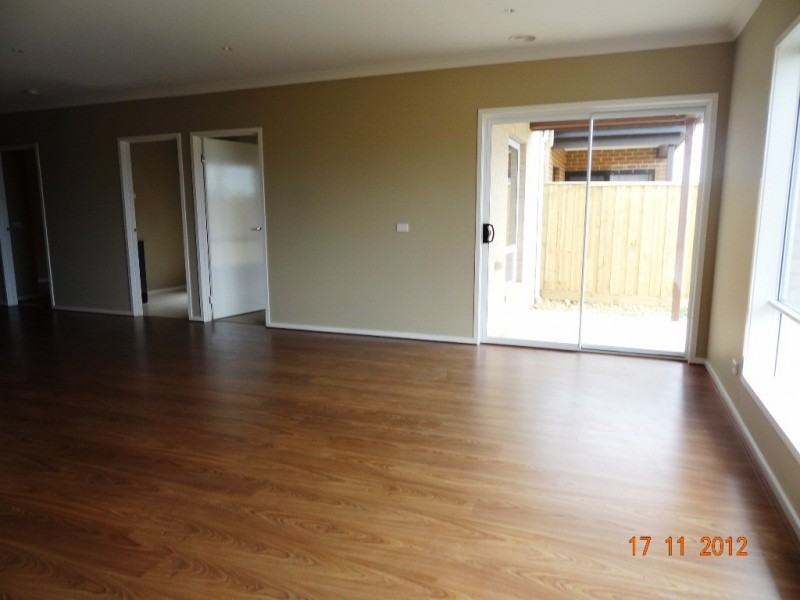 35 Holly Green Circuit, Truganina VIC 3029