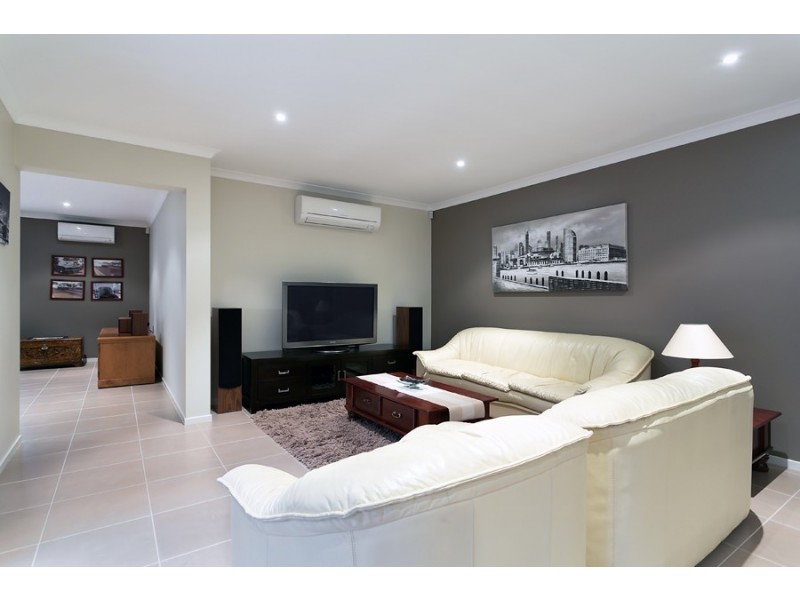 10 Montezuma Avenue, Truganina VIC 3029