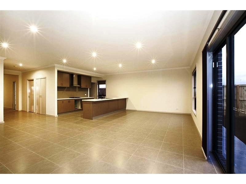 293 Boardwalk Blvd, Point Cook VIC 3030