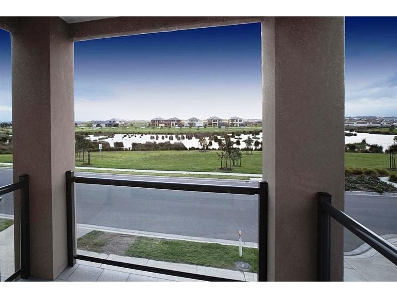 293 Boardwalk Blvd, Point Cook VIC 3030