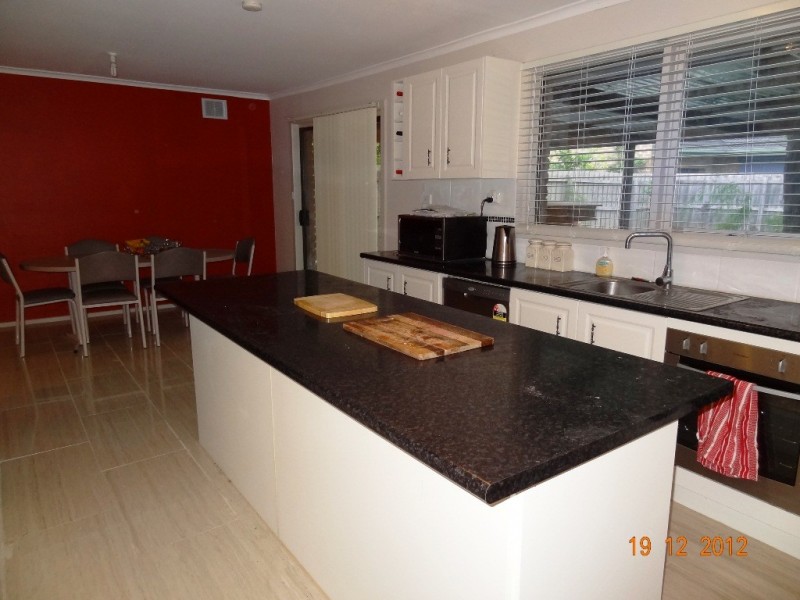 19 Warringa Crescent, Hoppers Crossing VIC 3029