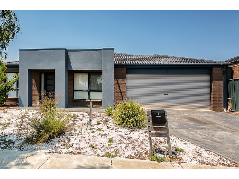 8 Hidden Valley Drive, Tarneit VIC 3029