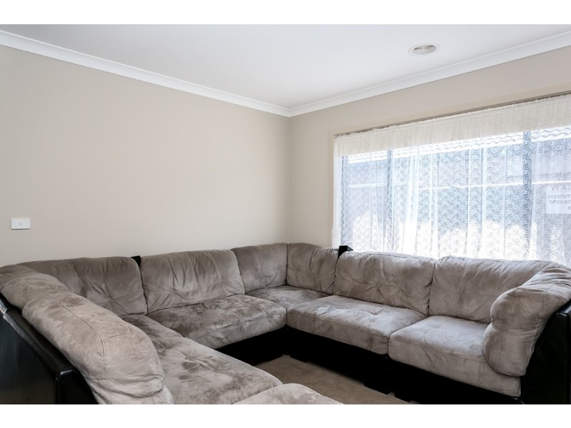 8 Hidden Valley Drive, Tarneit VIC 3029