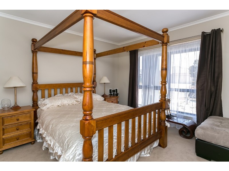 8 Hidden Valley Drive, Tarneit VIC 3029