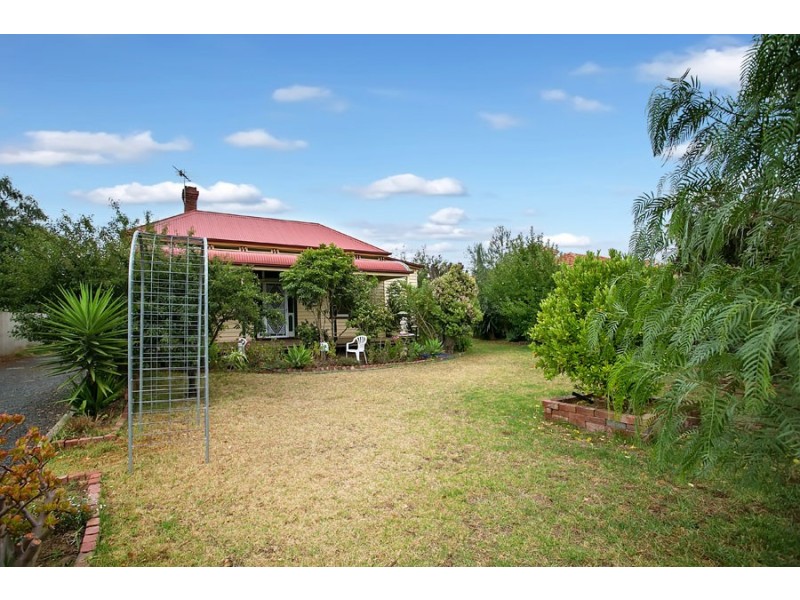 6 Coop Street, Werribee VIC 3030
