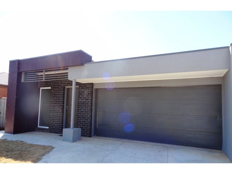 69 Isabella Way, Tarneit VIC 3029