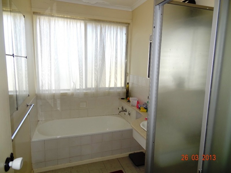 56 Strathmore Crescent, Hoppers Crossing VIC 3029