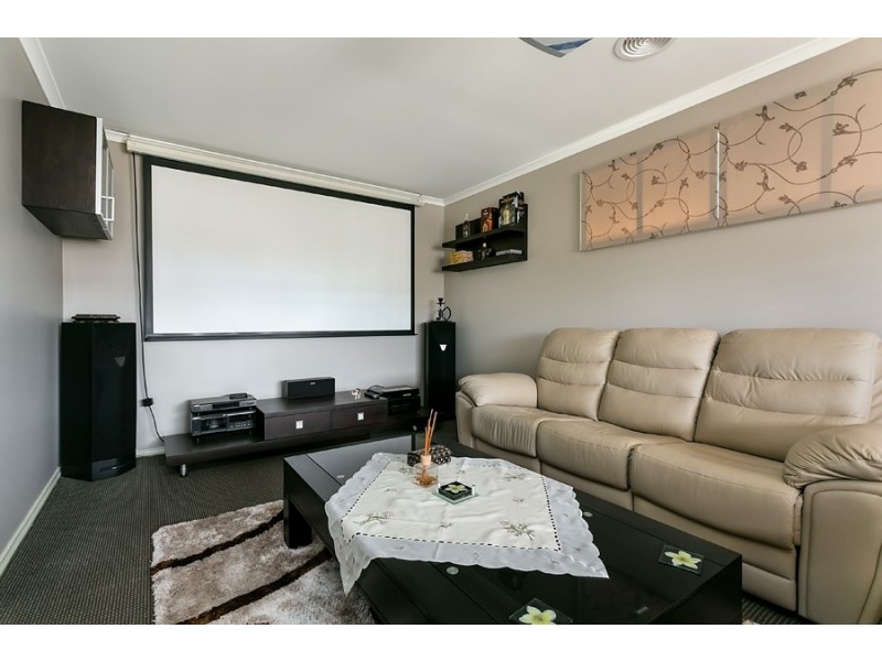 10 Gosford Rd, Wyndham Vale VIC 3024