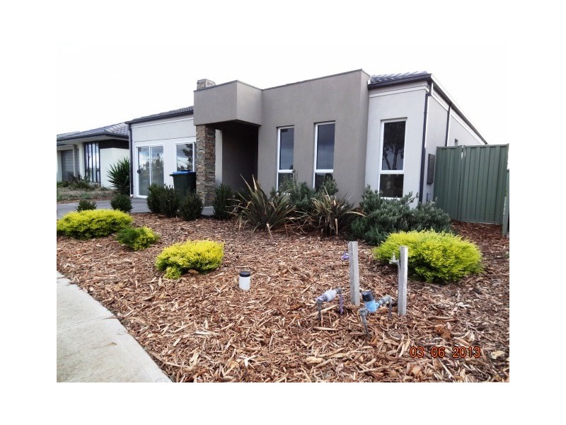 10 Munro Drive, Wyndham Vale VIC 3024