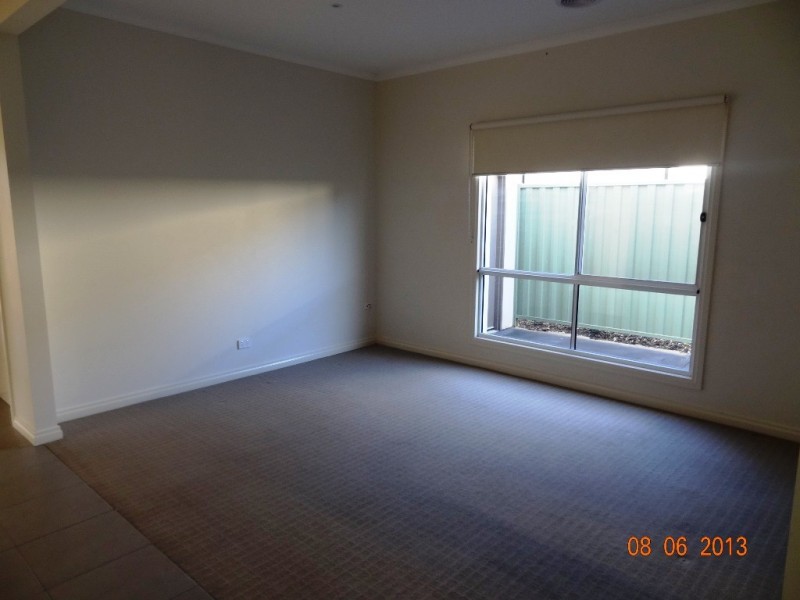 10 Munro Drive, Wyndham Vale VIC 3024