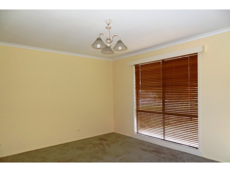 6 Wycombe Way, Werribee VIC 3030