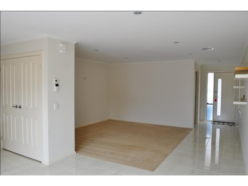 4/101 Waratah Drive, Altona Meadows VIC 3028