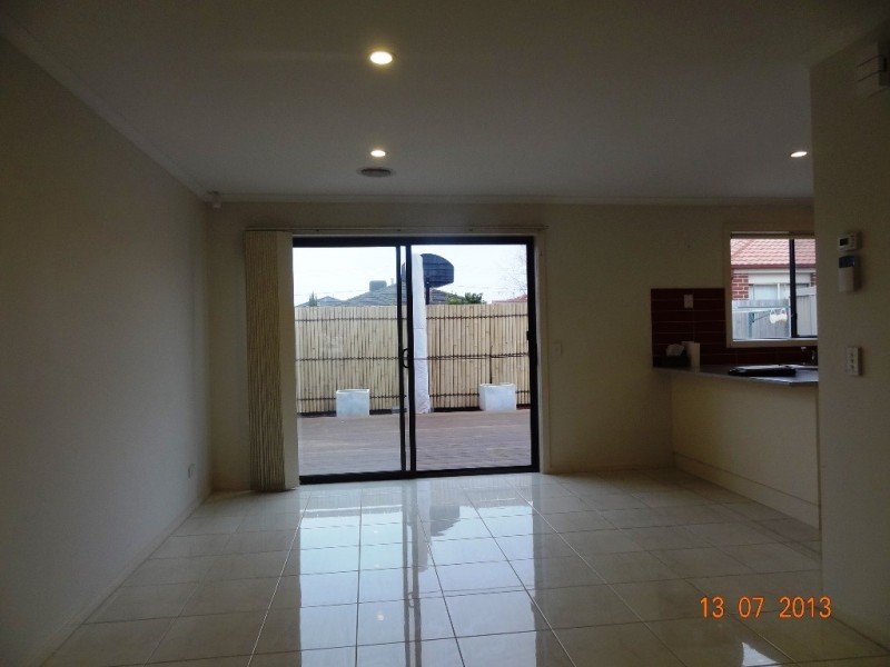 4/101 Waratah Drive, Altona Meadows VIC 3028