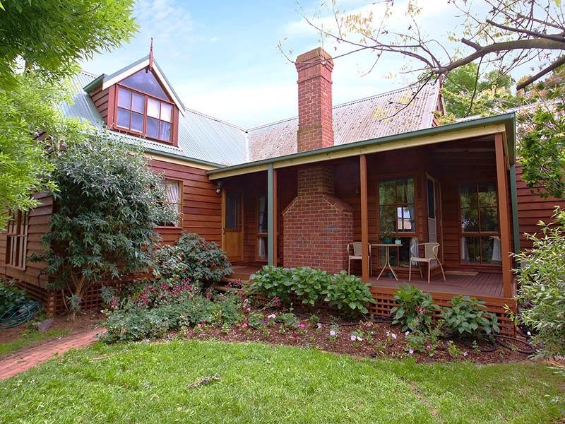 4 Callanan Grove, Werribee South VIC 3030
