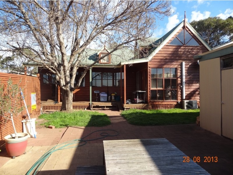 4 Callanan Grove, Werribee South VIC 3030