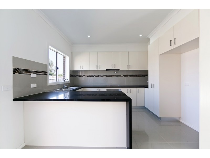 6/35-37 Fitzpatrick drive, Altona Meadows VIC 3028