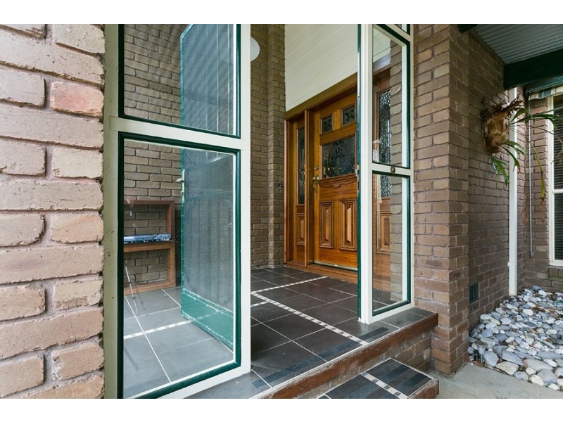 24 Mc Cormack Crescent, Hoppers Crossing VIC 3029