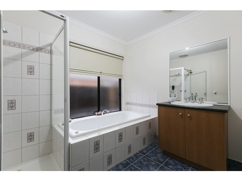 120 Thames Blvd, Tarneit VIC 3029