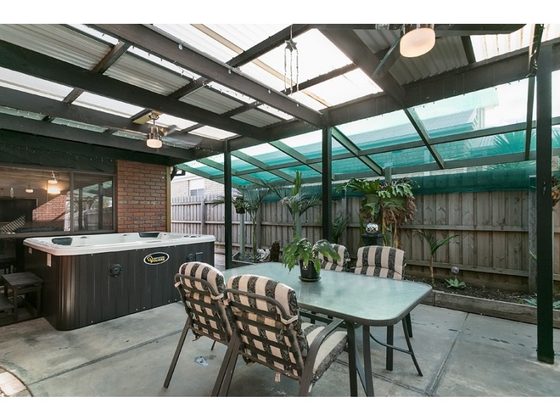 32 Julier Crescent, Hoppers Crossing VIC 3029