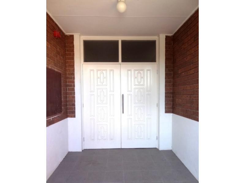 2/16 Centre Avenue, Werribee VIC 3030