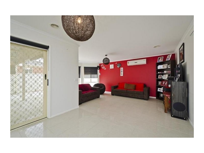 29 Knightsbridge Drive, Tarneit VIC 3029